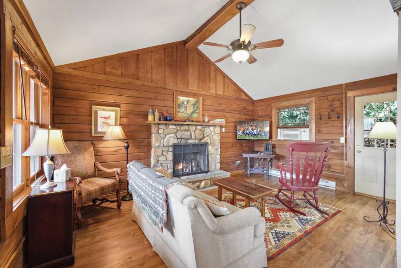 Log Cabin On Peaceful River Blowing Rock Exteriér fotografie